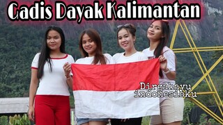 Gadis Dayak kalimantan bersama para pengunjung special di hari kemerdekaan Indonesia 76 🇮🇩