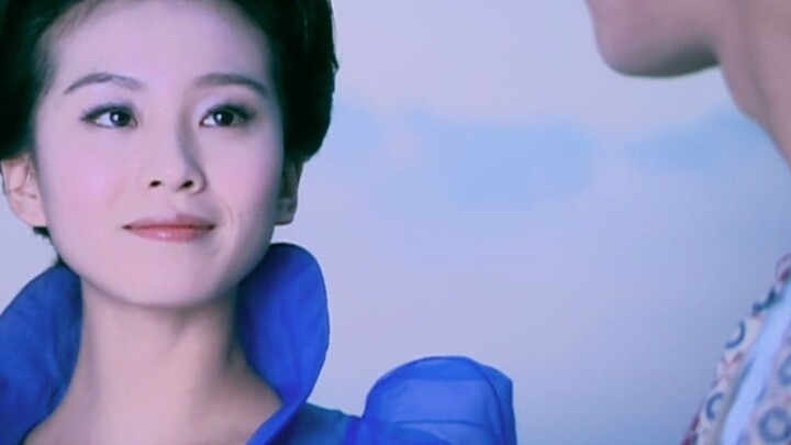 Why is blue eyeshadow no longer popular in costume dramas nowadays? They were so fairy in my childho