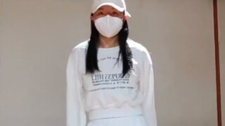 Di chuyển hông của bạn cùng tôi để tránh bị cứng khớp