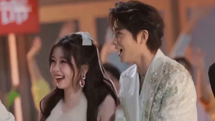 [Yu Shuxin & Ding Yuxi] đã bị cuốn đến tận cùng của sự ngọt ngào! Tôi không tin hai người này...