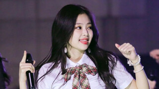 【JENNIE】学校里要是有这样的校花，天天就盯着她看，绝美现场