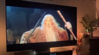 Ketika efek pencahayaan di rumah Anda akan berubah secara real time dengan "The Lord of the Rings"!