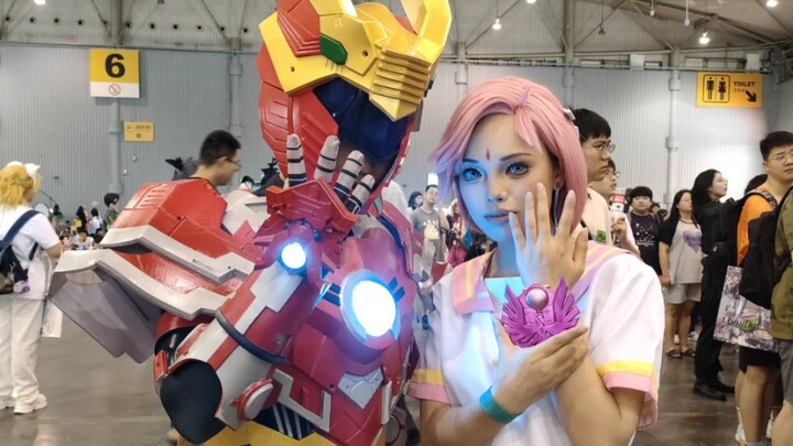 Menerobos dinding dimensi hanya untuk melihatmu di pameran komik Huo Linfei x Tianyu