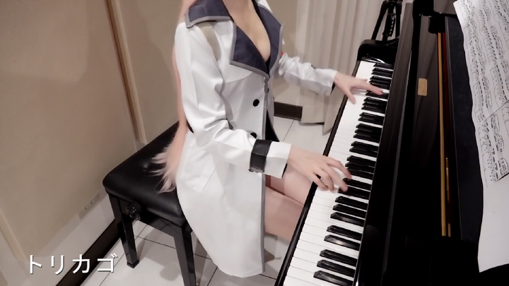 Zero Two playing Piano! Darling in the Franxx