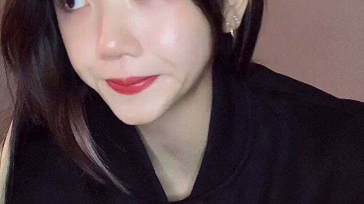 Can I become the center of attention in a nightclub without being disturbed? #望而退步舞 #袜里袜气