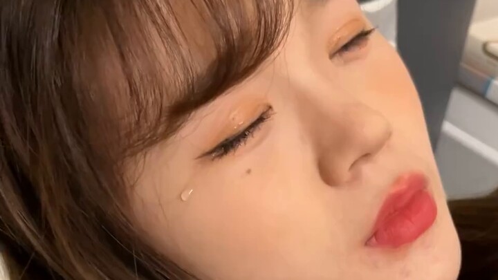 ทำไมบางคนถึงหยุดรักใครสักคนได้เพียงเพราะว่าเขาไม่ได้รักเขาอีกต่อไป?