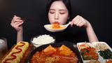 [Mukbang] - Ăn Canh xúc xích thịt nguội, thịt xông khói - Ẩm thực Hàn Quốc