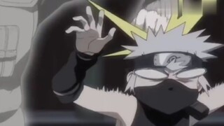 When Yamato saw the young Kakashi, he punched him for fun!