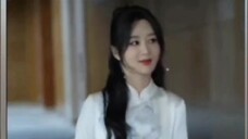 [Yang Zi] Some big stars appear elegant on the outside, but in fact their cheongsam backs are full o