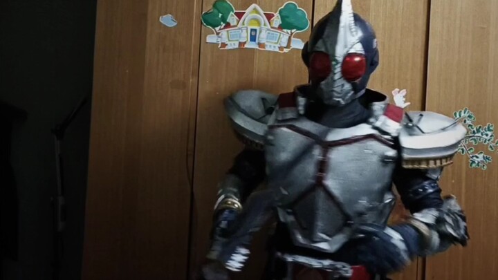 Situasi kelas online saat ini untuk siswa sekolah menengah masa kini, tetapi Kamen Rider Blade