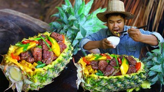 Cooking Lok Lak Beef Pineapple Recipe - Cook Sweet Pineapple Fruit with Beef eating so Yummy