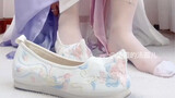 ผ้าไหมสีม่วงและสีขาวเข้ากันได้ดี รองเท้าปัก Hanfu!
