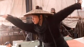 After watching this clip, I finally understand why Americans are so fond of Jet Li!