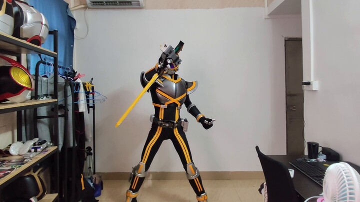 [Leather suit try-on] Kamen Rider Caesar Beach Dead leather suit new bottom is a bit pulled and not 