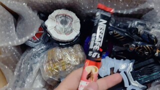 Nashita Taobao has a three-pack of Kamen Rider lucky bags!