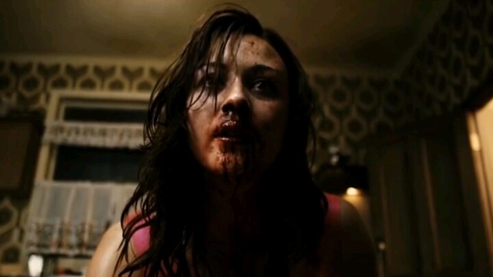 The sick girl fell in love with the school hunk and captured him and tortured him crazily