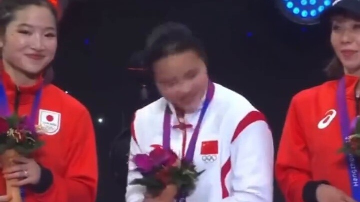 Breakdancing memulai debutnya di Olimpiade, Liu Qingyi yang berusia 19 tahun memimpin tariannya