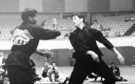 [Sports]The magic of Bruce Lee's martial arts|Forehand straight punch