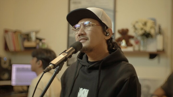 See You On Wednesday | Sandy Canester - Hello ( Live Session)