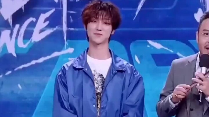 บทสุดท้ายของสิบอันดับแรกของบีบอยในประเทศที่หน้าตาดีหมายเลข 10-Xu Minghao นี่คือฮิปฮอป Xu Minghao ปรา