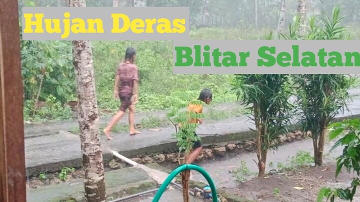 Hujan DerAs Desa Bululawang Blitar selatan
