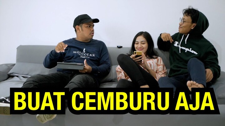 SEHARIAN TEMANIN WULAN NGERJAIN TUGAS MALAH DIA BERDUAAN SAMA COWOK