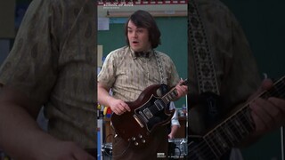 Miranda Cosgrove Sings Badly ON PURPOSE in School of Rock!