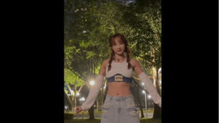 『莫名其妙的爱上你』今日份生活版音#  随手录了一个视频偶遇流浪喵 可是它真的好可爱(T_T)   （姗姗子编舞）
