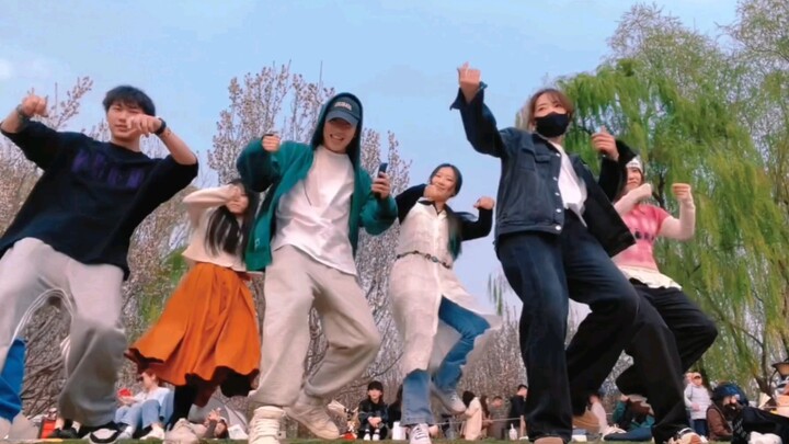 Saat Anda bertemu guru tari jalanan Anda di Taman Chaoyang