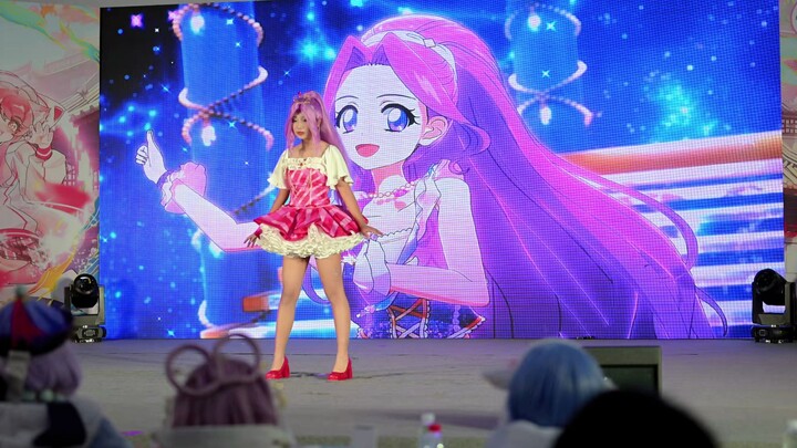 นิทรรศการการ์ตูนเมืองกุ้ยหยาง - "ก้าวต่อไปเดี๋ยวนี้!" - วิดีโอการแข่งขันเต้นรำในบ้าน (เทศกาลเกมสไตล์