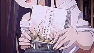 apa cuman gw yg sadar?klo buku itu mirip "kimi no suizow wo tebatai" jdi ke inget anime nyesek lagi!