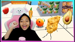 BERUBAH JADI MAKANAN & CARI SEMUA BUAH YANG HIDUP Secret Staycation Roblox Indonesia