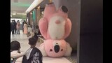 【Funny Videos】"Funny Mascot Behavior Compilation"