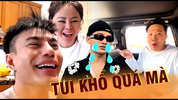 Jes Si Cà - Jenni Phơ hùa theo ông chủ Trấn Thành trù dập Mi Seo không ngóc đầu nổi | Cuộc Sống Mỹ