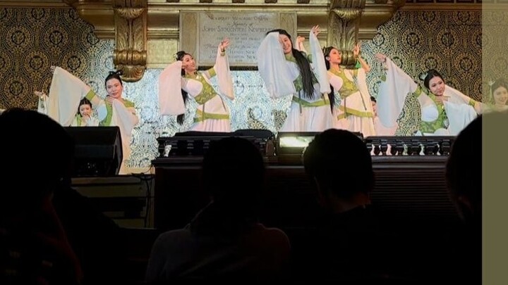 【Dorothy】Chinese dance performance on overseas stage, elegant and beautiful 9-person version of "Pro