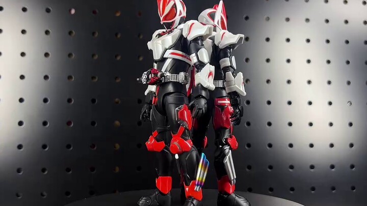 ผลิตภัณฑ์ใหม่ของ Kunidai ?! เปลี่ยน SHF ! Kamen Rider หุ่นที่สามารถเคลื่อนย้ายได้ Ji Fox GEATS [เปิด