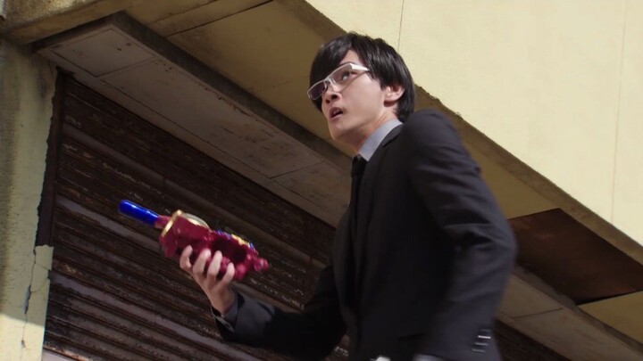 Utsumi suddenly reneges on his allegiance