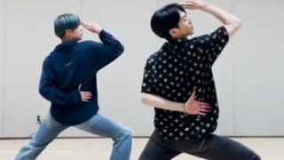 PENTAGON Kang Hyung Koo x TXT Choi Ran Jun tung video vũ đạo "POSE"!