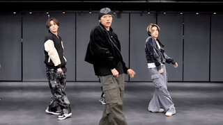 แชท | ป๊อปปินรัก | คนธรรมดาสามารถเรียนรู้จากหลี่หย่งฉินได้อย่างไร