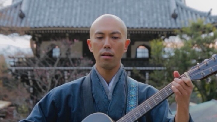 Một người hát bản hòa âm của Bát nhã tâm kinh bằng nhiều giọng, ca sĩ Phật giáo Yakushiji Kanbang đế