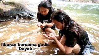 TERNYATA ❗ GADIS DAYAK LEBIH SENANG BERMAIN DAN LIBURAN SEPERTI INI