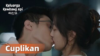 Islands | Cuplikan EP18 Cukup Satu Kecupan Untuk Menghibur Pacar | WeTV【INDO SUB】