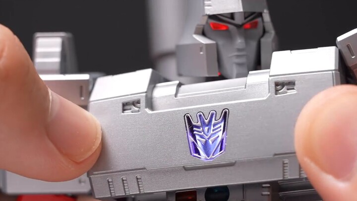 Finally combined? Megatron 40 years ago has become like this! Bruco Legendary Edition G1 Megatron [J