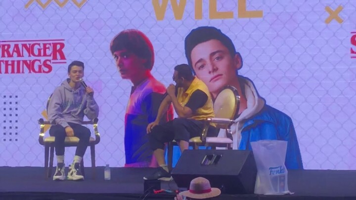 Noah schnapp in Kuwait, Comic-Con.