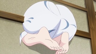 A butt's sticking out of the wall |  Yuragi-sou no Yuuna-san episode 1