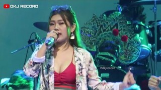 FITRI ANANDA TAHAN KEDIP YAA ADA BELAH KETUPAT..!!!! PANTI KLAYAR