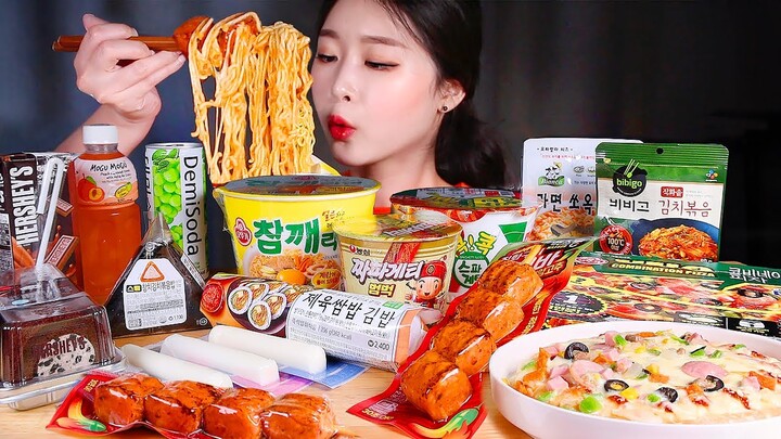 편의점 꿀조합❤️ 컵라면에 떡볶이, 디저트까지 먹방 | The Best Korean Convenience Store Food!  Mukbang 韓国コンビニ料理 Toko Makanan - Bilibili