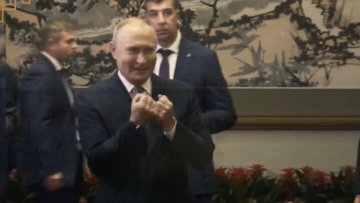 [Putin] Is it relaxing to come to a flower garden? Yes