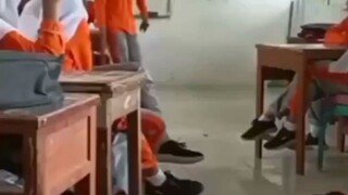 Hal bahagia ketika duduk di bangku sekolah,😌