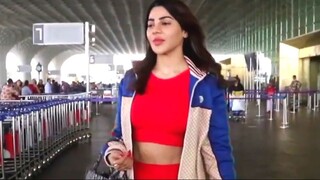 Uff 🥵 Nikki Tamboli 😘 Look 🔥At Mumbai Airport 😍  #Shorts